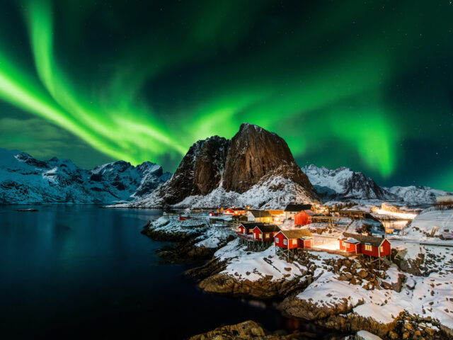 LOFOTEN E VESTERALEN:  CIASPOLE, ORCHE E AURORE BOREALI